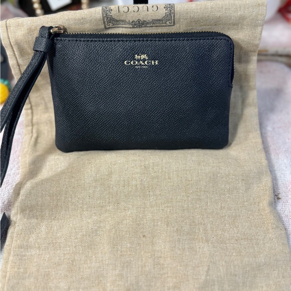 Coach Handbags - Coach Corner Zip Wristlet